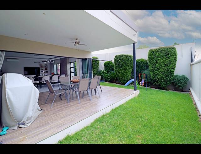4 BEDROOM CLUSTER FOR SALE IN GLENHAZEL